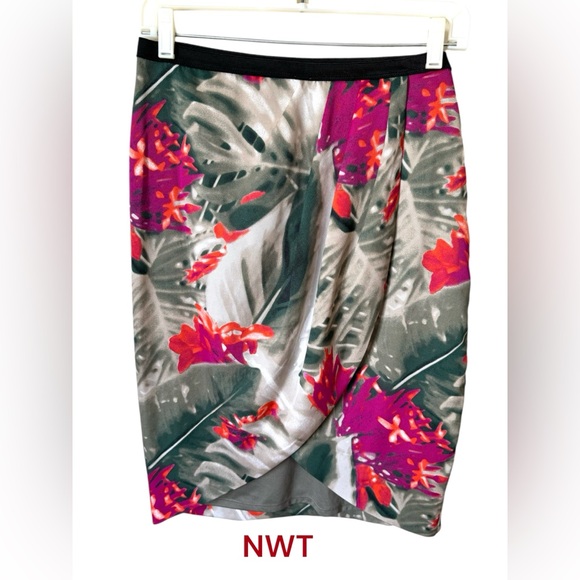 Worthington Dresses & Skirts - NWT   PERFECT for SUMMER  TROPICAL PRINT MOCK WRAP SKIRT  SIZE: 6     #6
